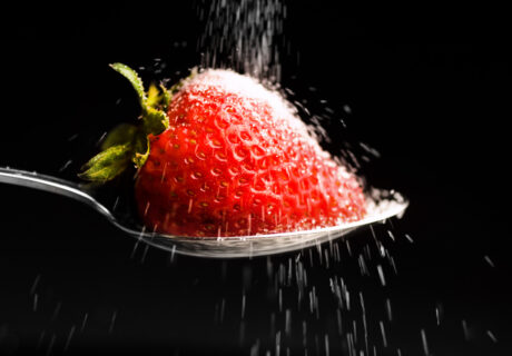 Falling Sugar on Strawberry
